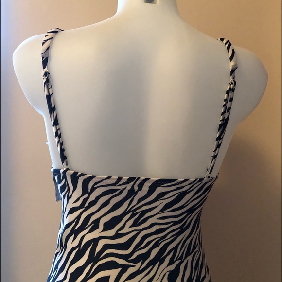 RUCHED DEEP V-NECK ONE PIECE SWIMSUIT 🩱 SIZE SMALL - Picture 12 of 13